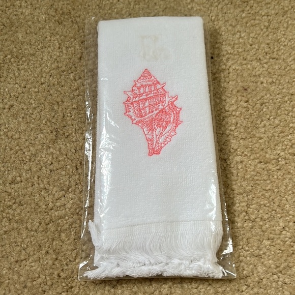 From The Crafts Pink Shell Hand Towell - Picture 3 of 4